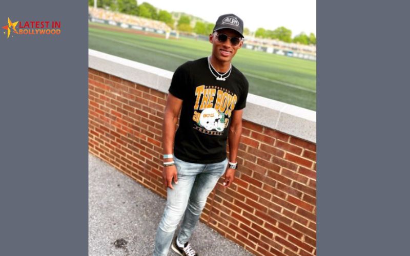 What is the ethnic background of Joshua Dobbs? Nationality, Who is Joshua Dobbs wife? Is He Dating? 1 What is the ethnic background of Joshua Dobbs? Nationality