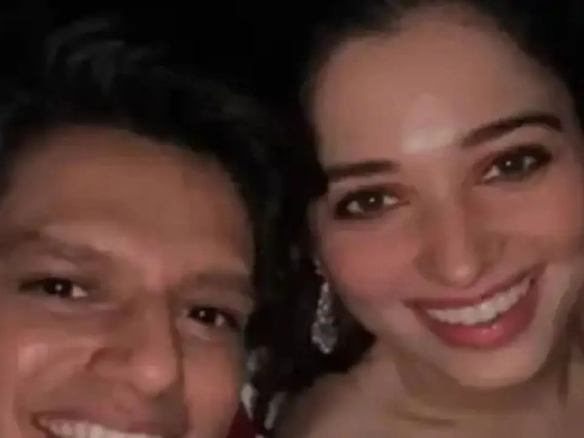 Vijay Varma & Tamannaah Bhatia Reportedly Dating, Spotted kissing in Goa 1 Vijay Varma & Tamannaah Bhatia Reportedly Dating, Spotted kissing in Goa